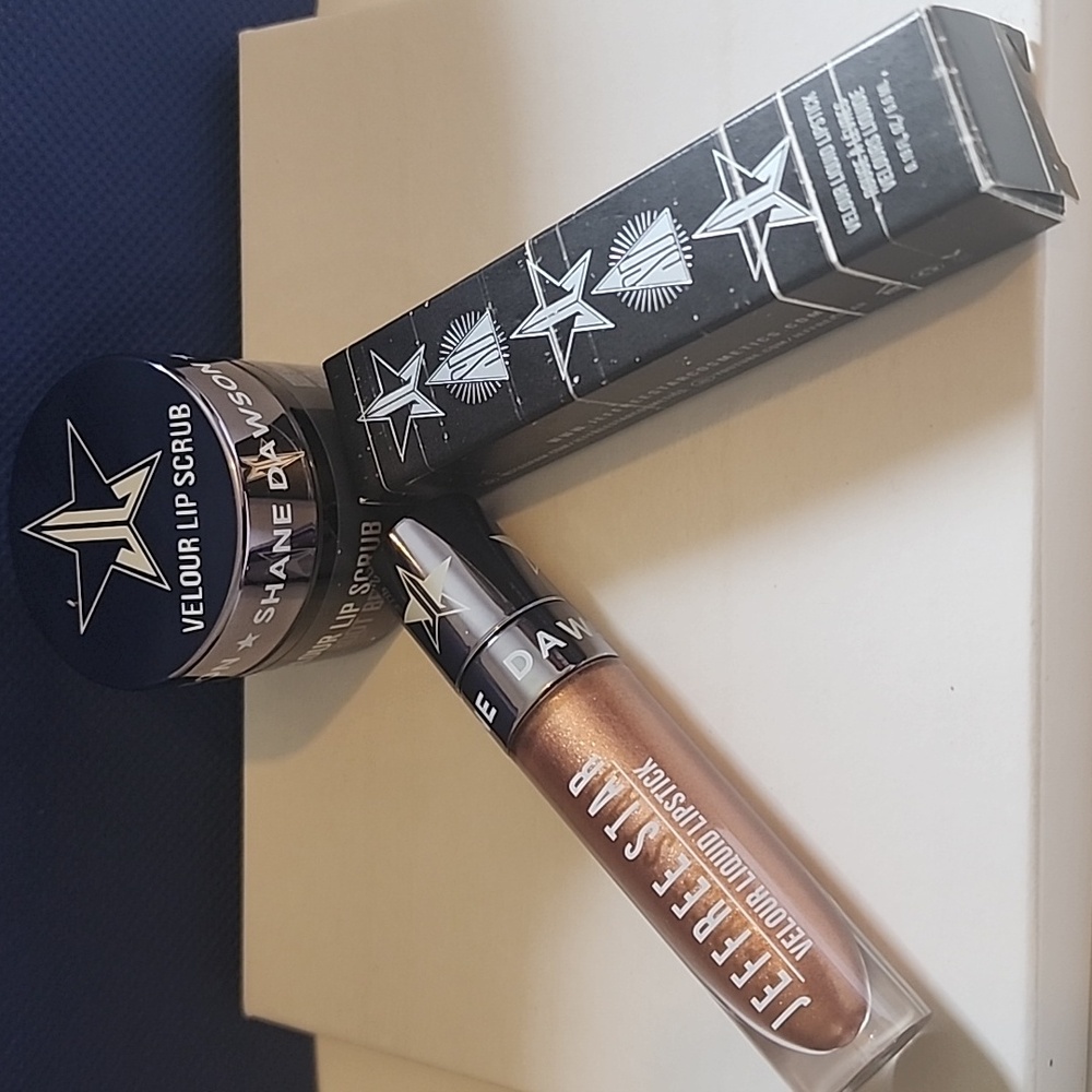 JEFFREESTAR LIP SCRUB 30.G 1 oz.& LIQUID LIPSTICK 0.19 fl oz NIB